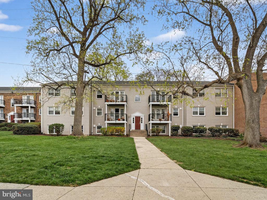 9489 Fairfax Boulevard #101