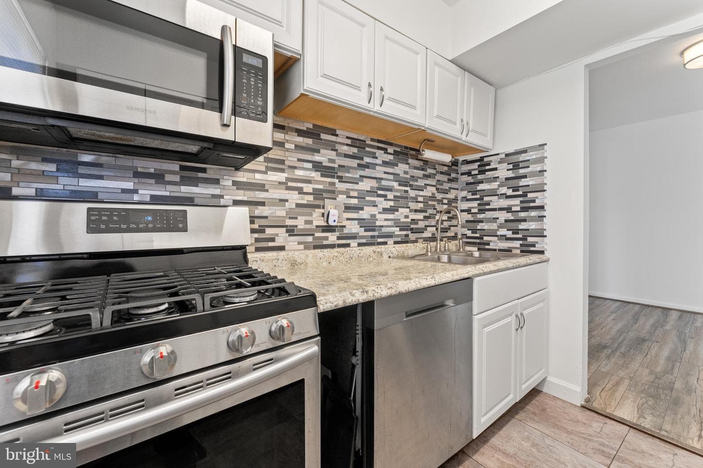 9485 Fairfax Boulevard #303 photo 6