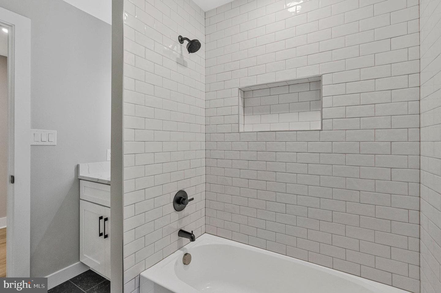 10211 Stratford Avenue photo 25
