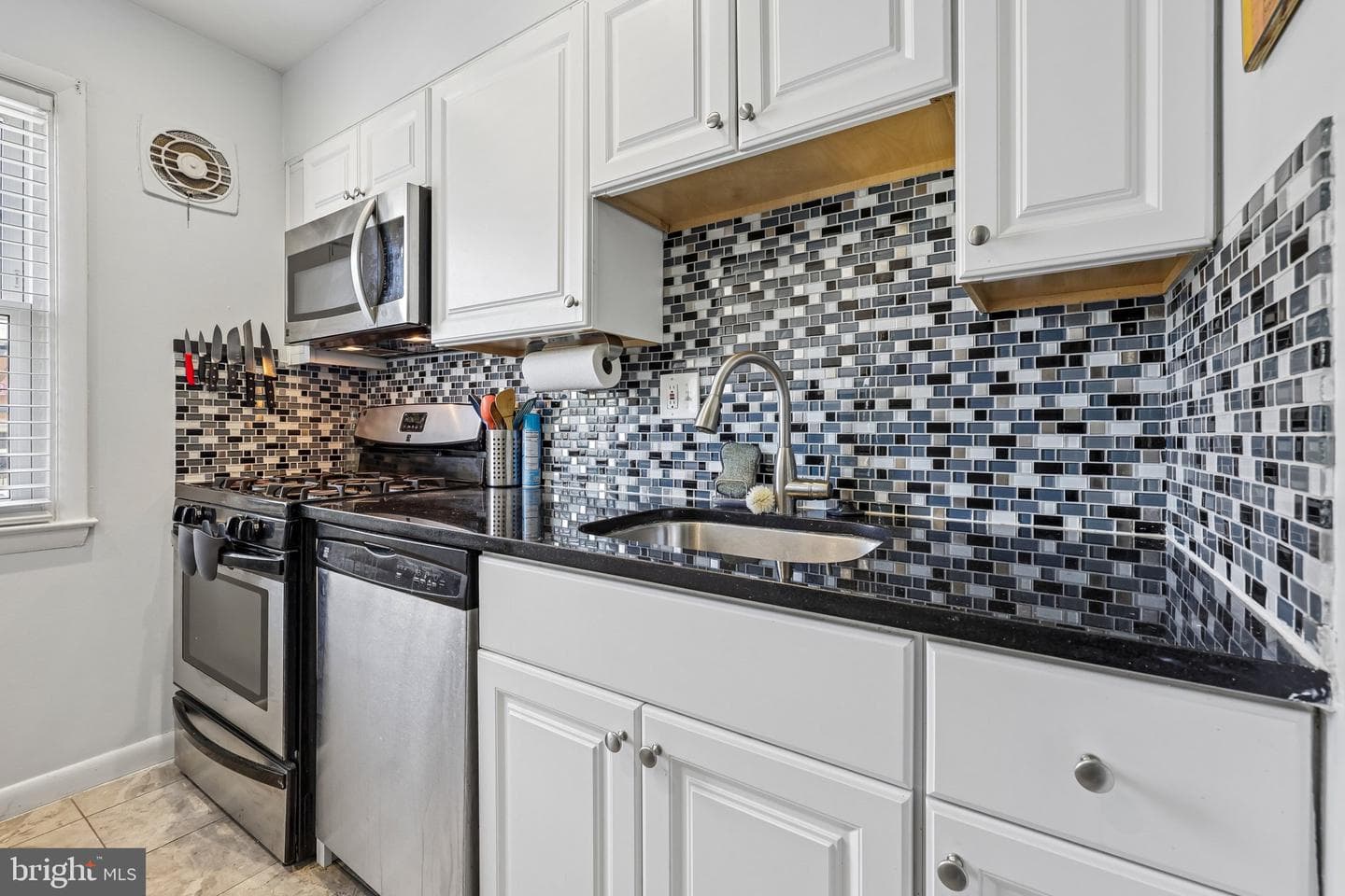 9471 Fairfax Boulevard #301 photo 14