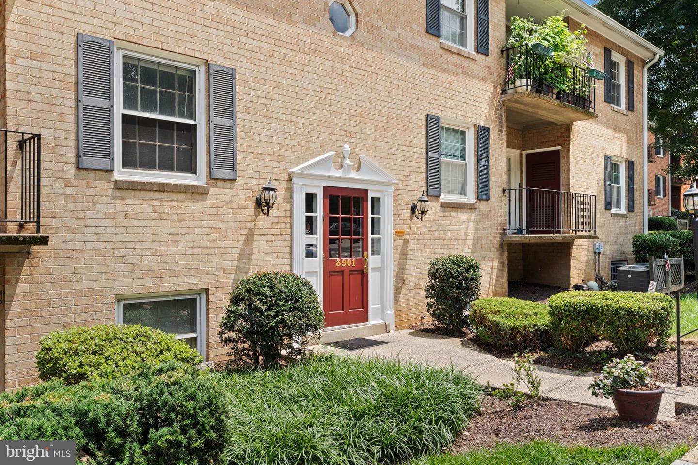 3901 Lyndhurst Dr # 201 photo 4