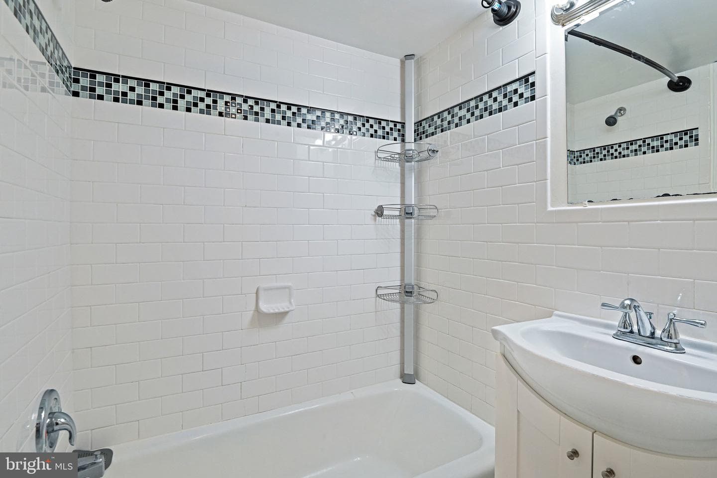 3860 Lyndhurst Drive #101 photo 19