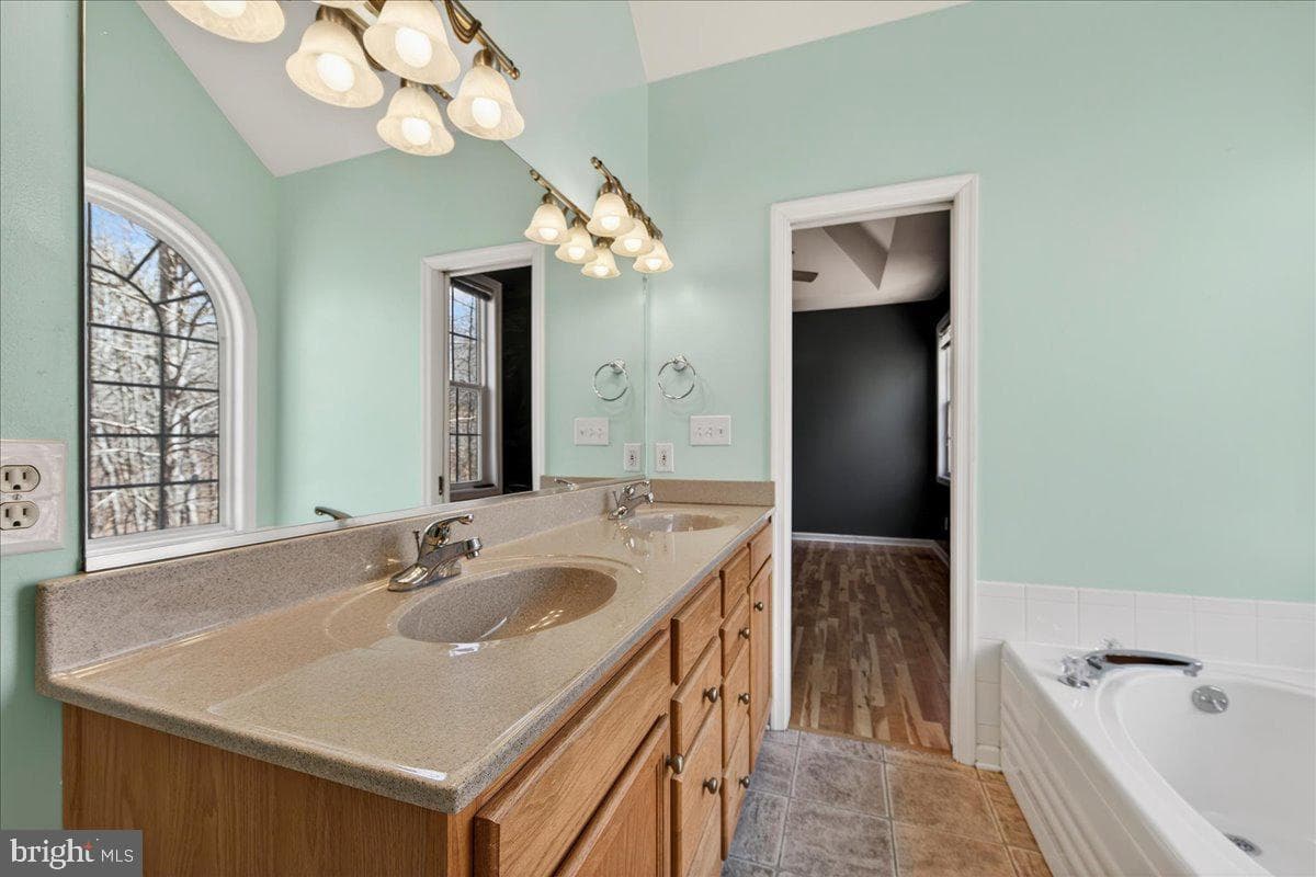 18 Chickasaw Place photo 28