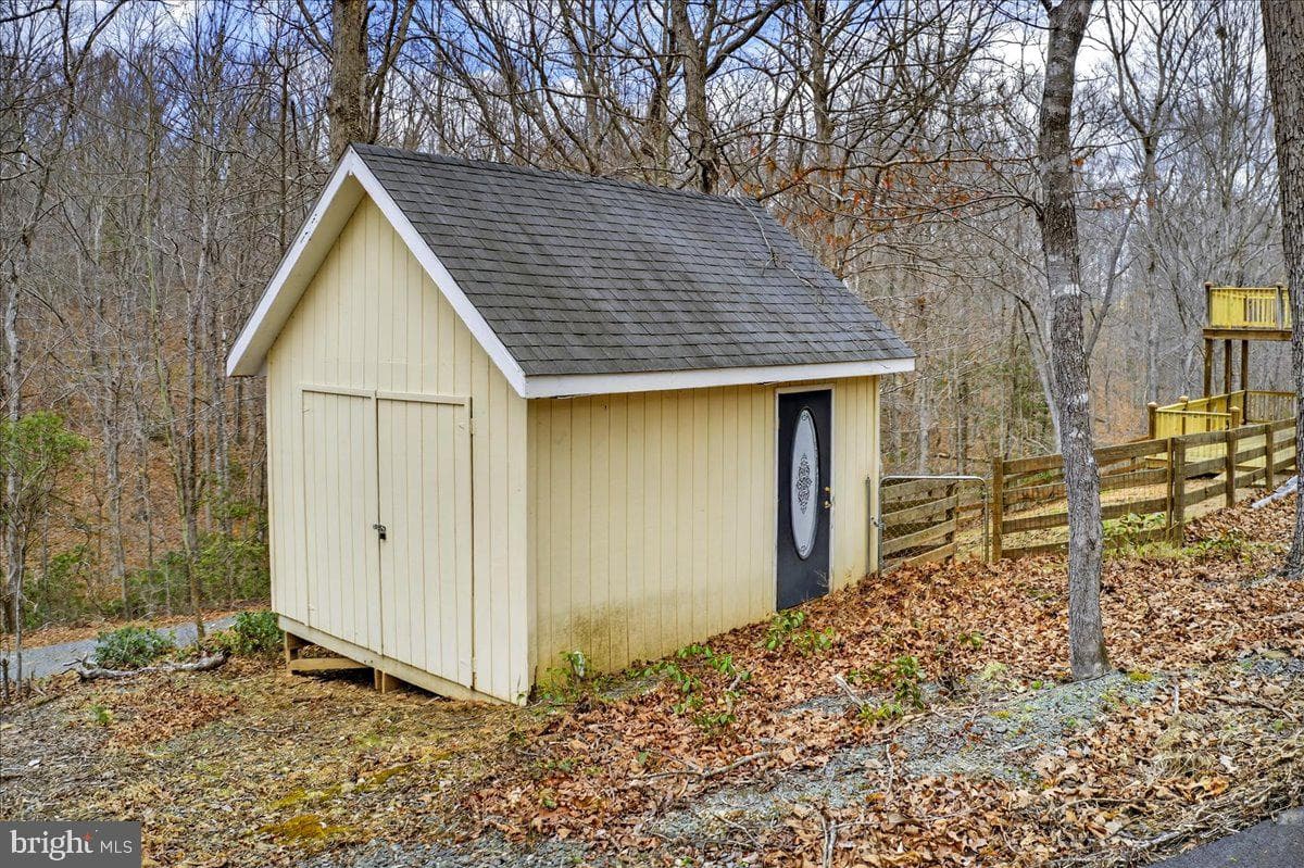 18 Chickasaw Place photo 67