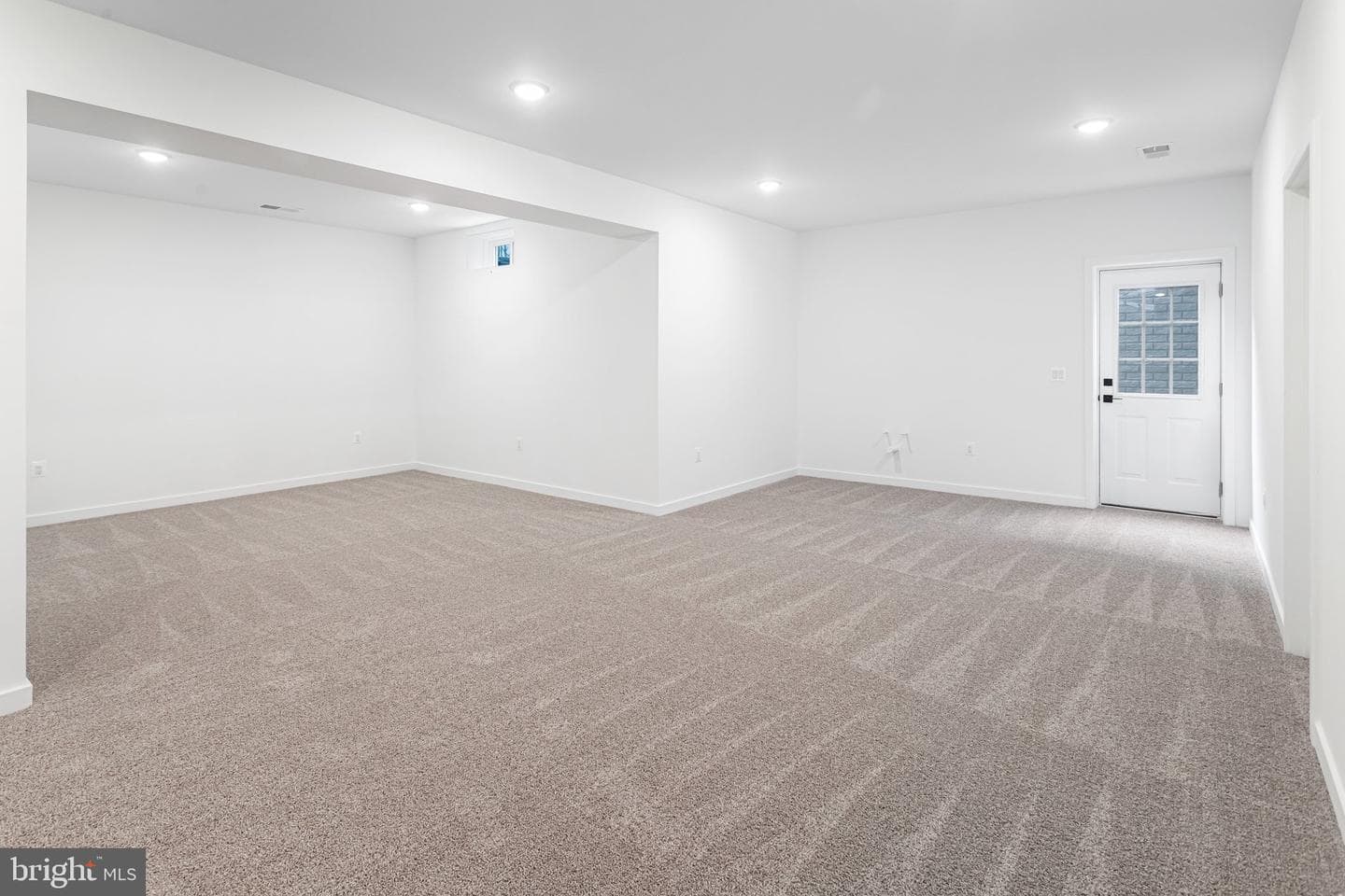 2083 Springvale Drive photo 42
