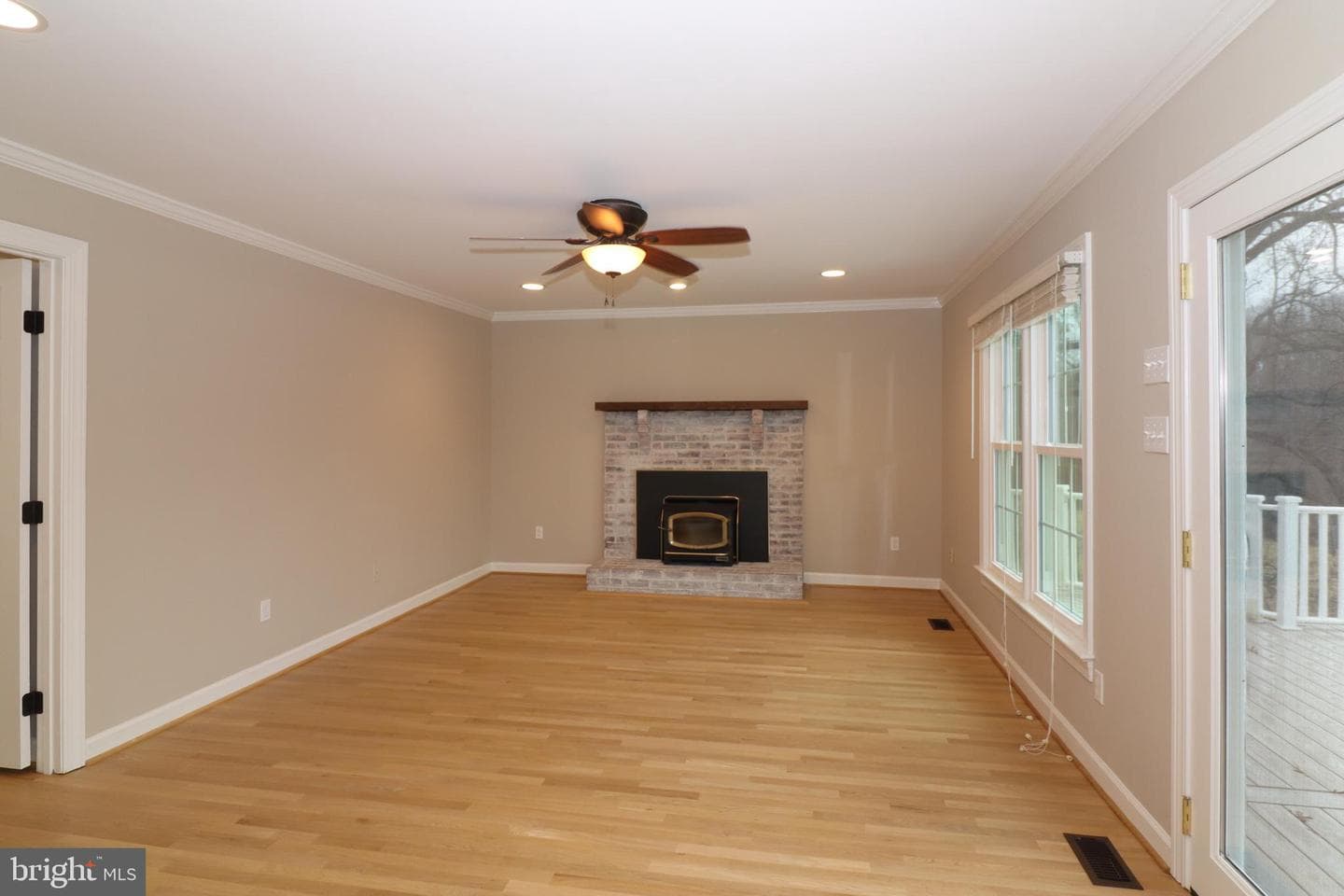 6885 Walnut Heights Drive photo 21