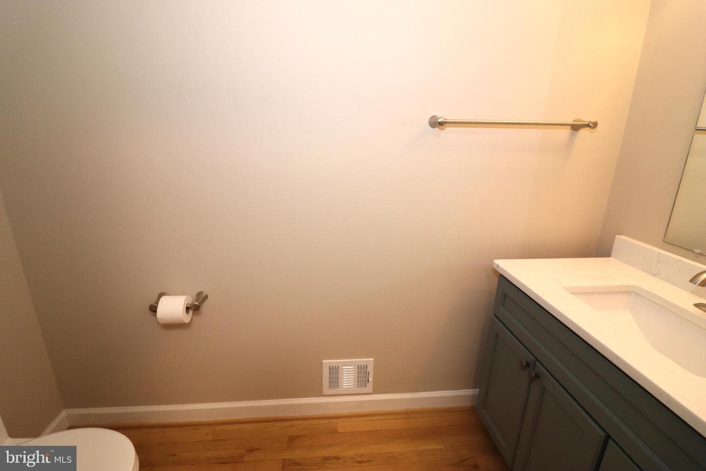 6885 Walnut Heights Drive photo 25