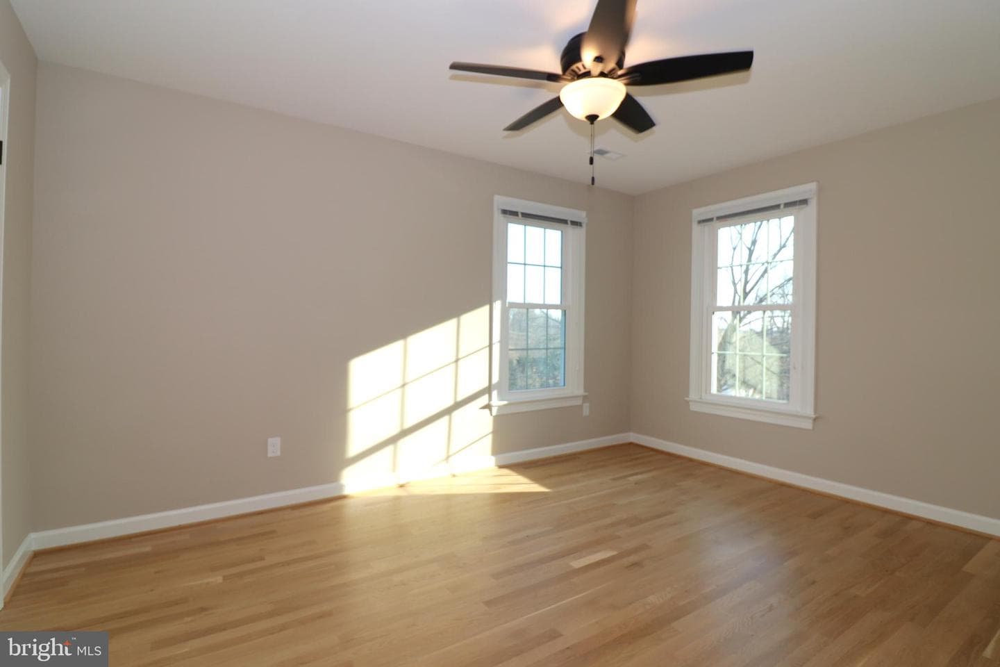6885 Walnut Heights Drive photo 38