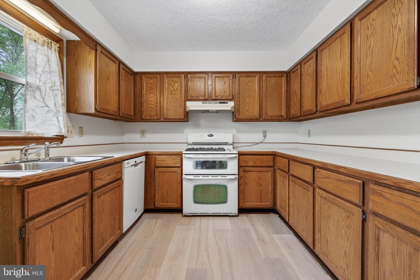 10985 Blake Lane photo 17