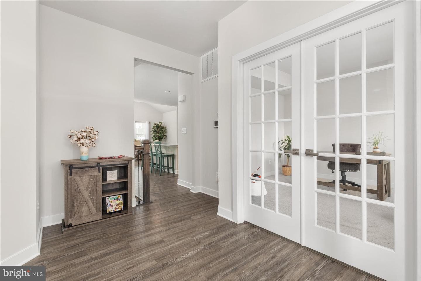 4101 Clarke Street photo 3