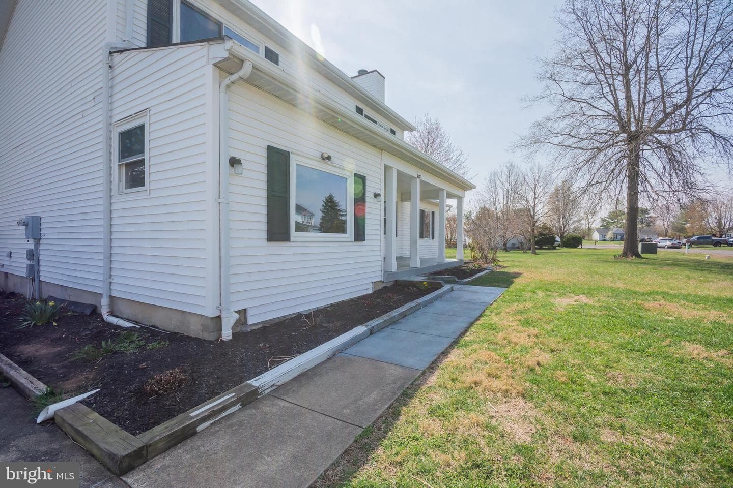 6867 Maplewood Drive photo 3