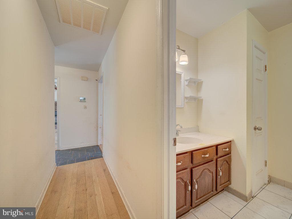 7218 Airlie Road photo 25
