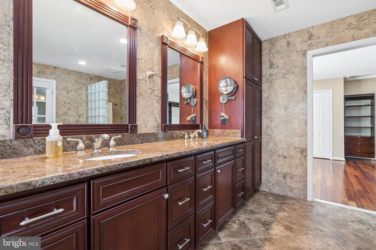 7573 Fusilier Drive photo 48