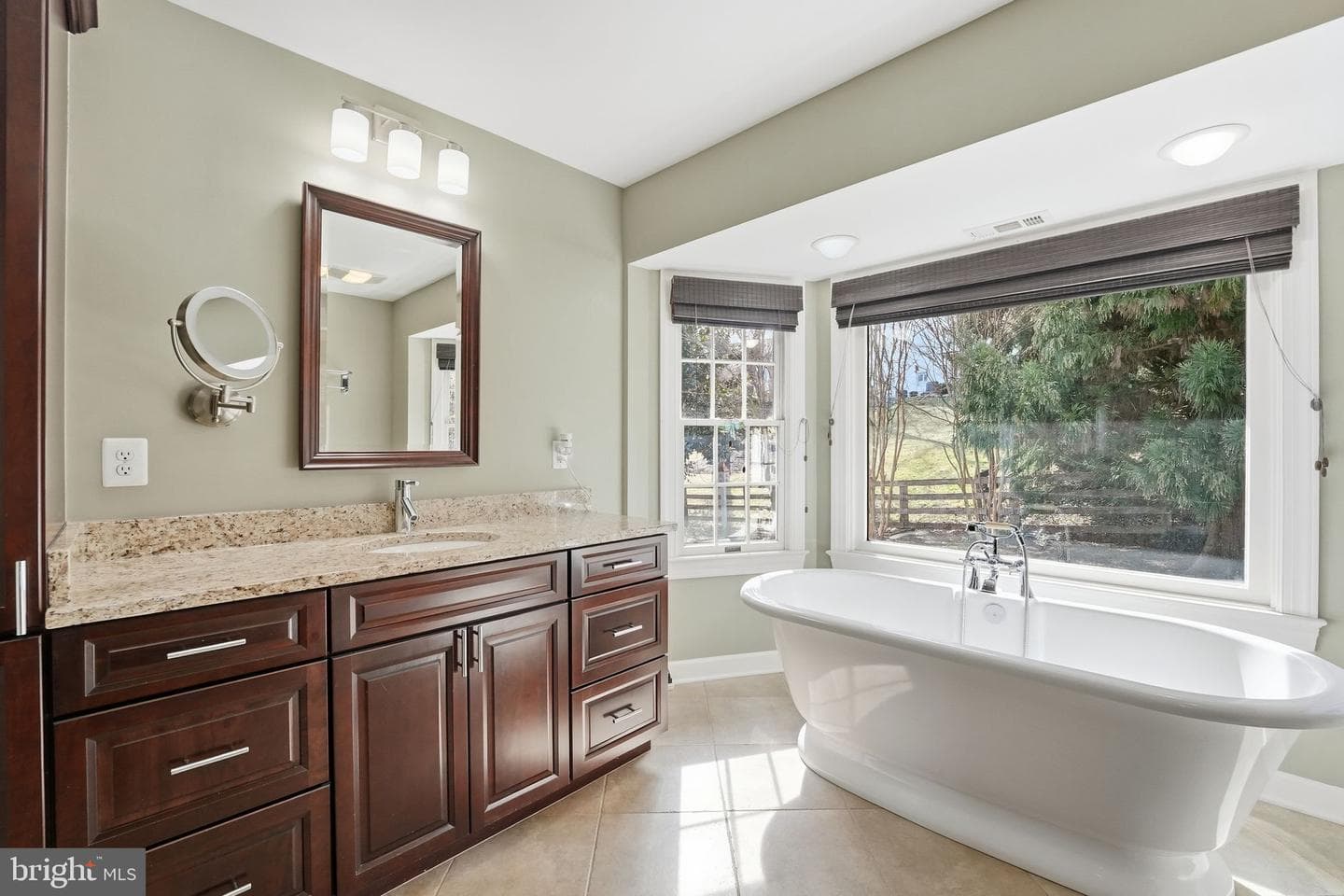 114 Erin Drive photo 50
