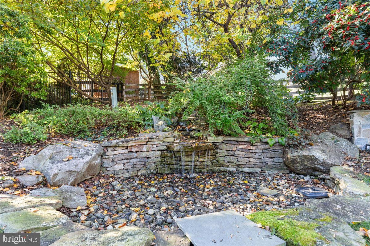 114 Erin Drive photo 79