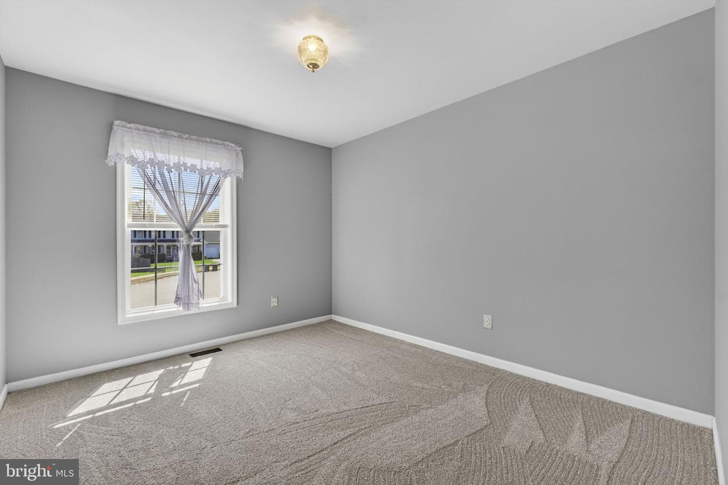 12166 Amanda Court photo 16