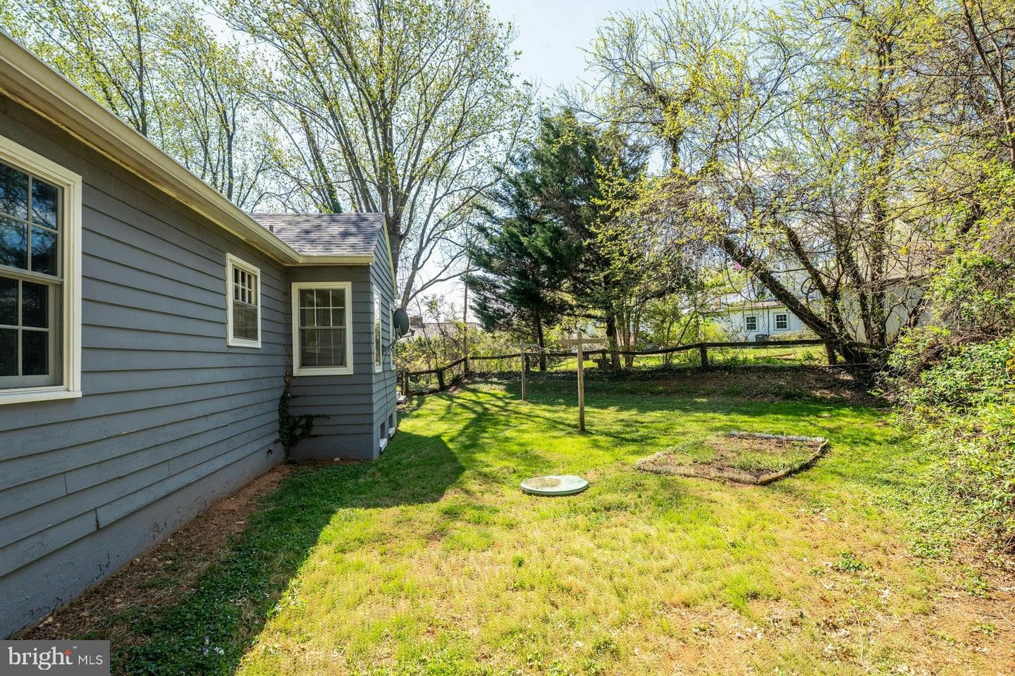 221 Mockingbird Lane photo 42