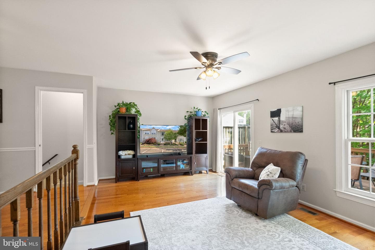 711 Acorn Court photo 13