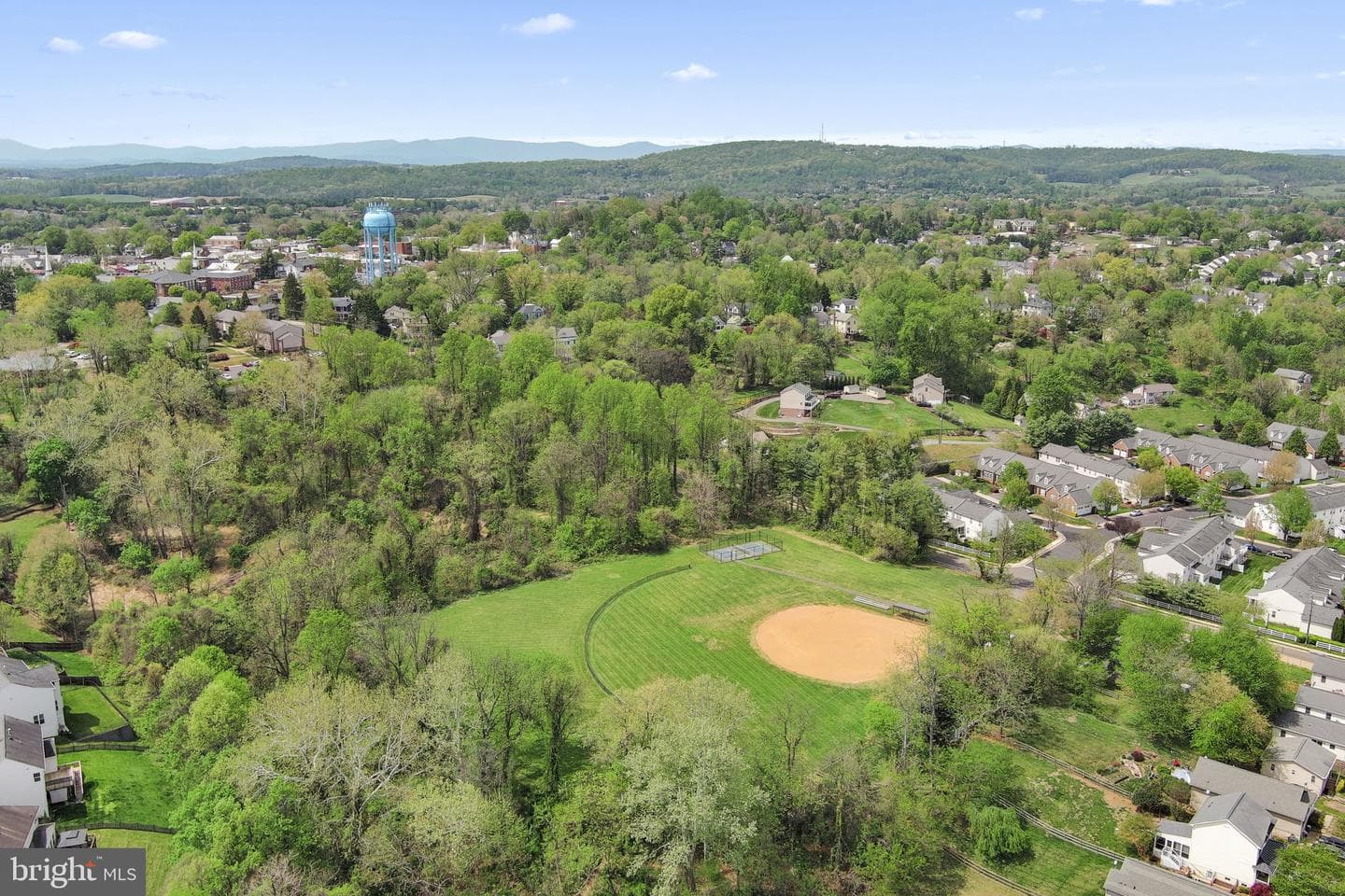 243 Windward Court photo 44