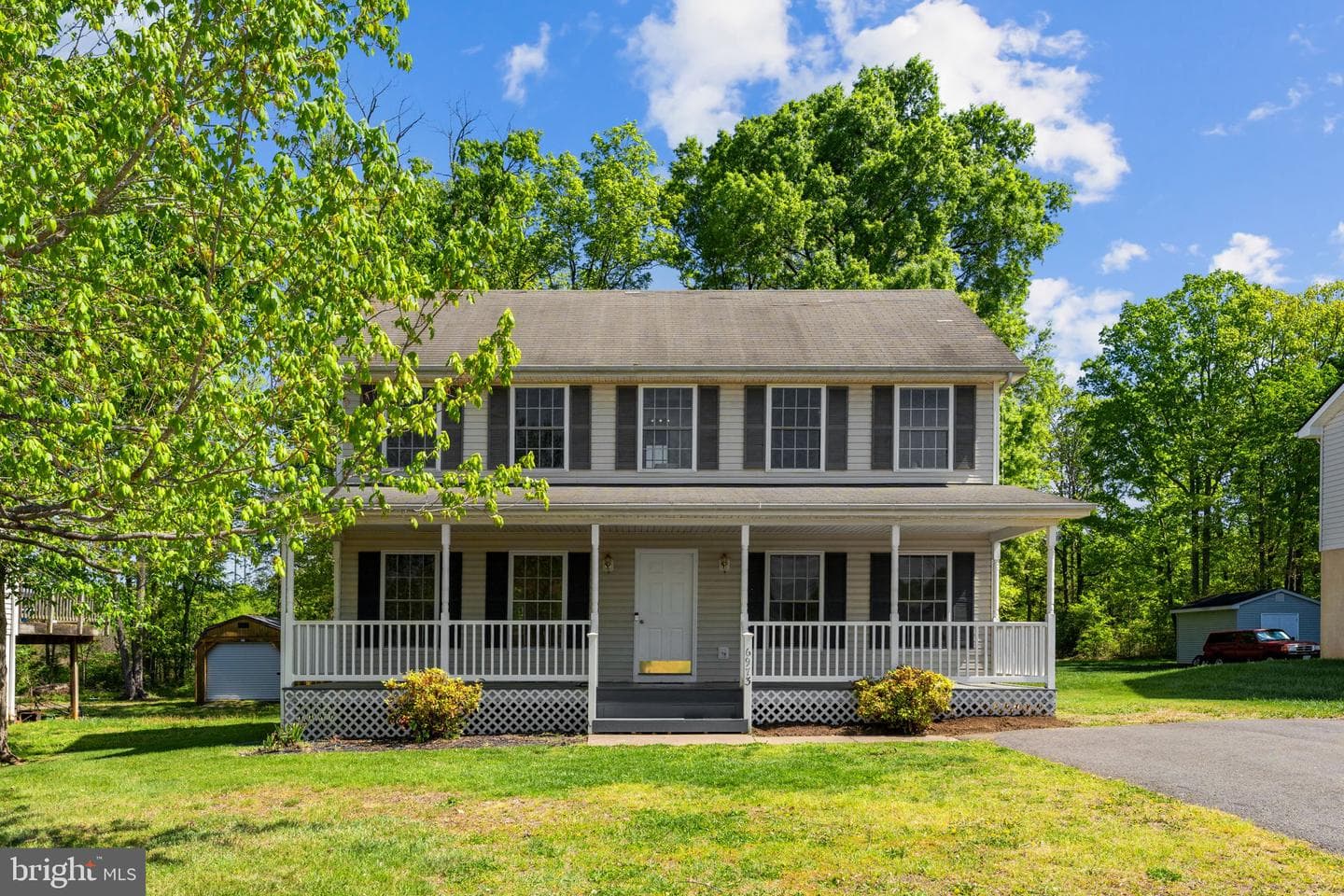 6973 Justin Court E photo 2