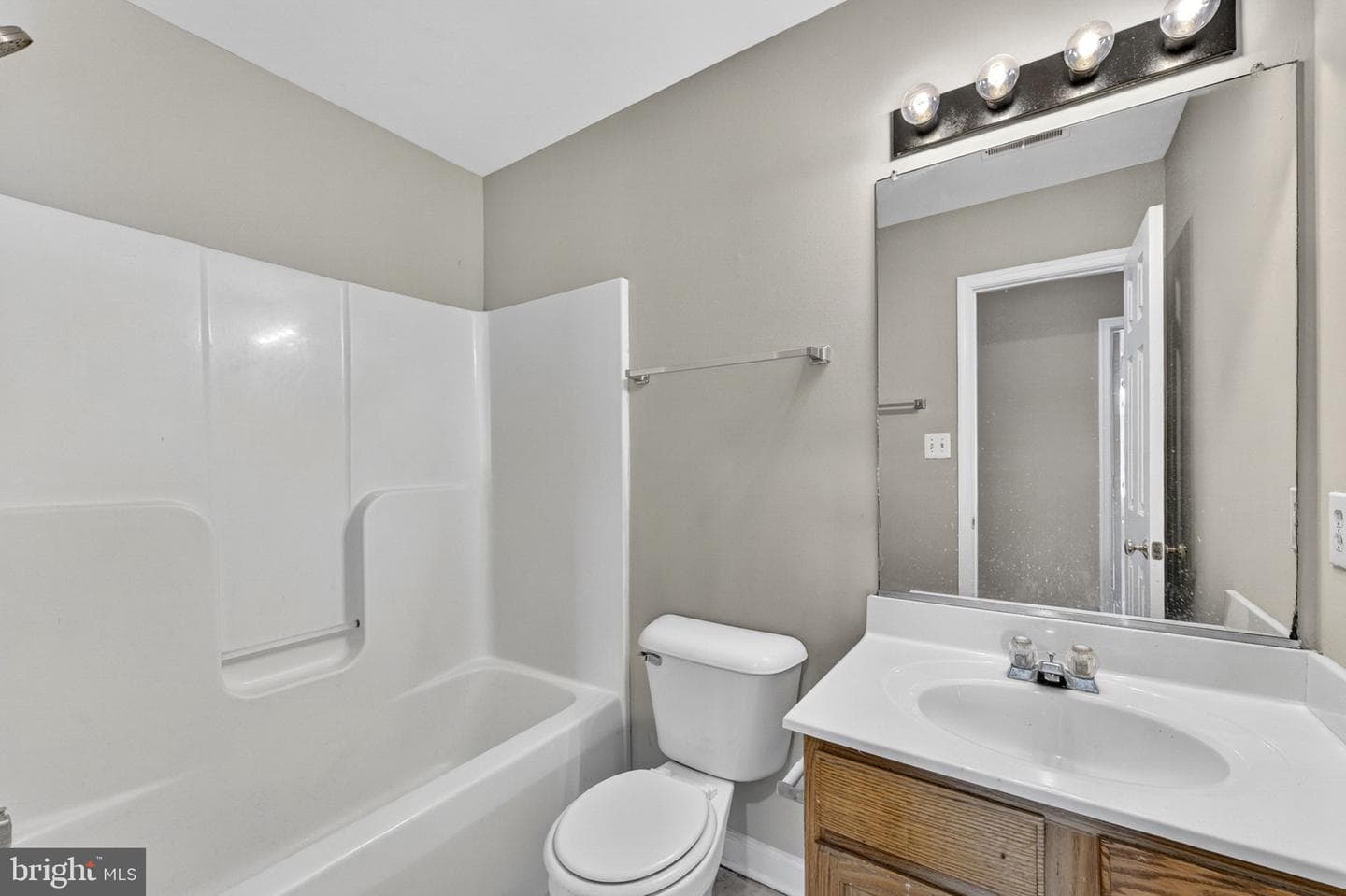 6973 Justin Court E photo 34