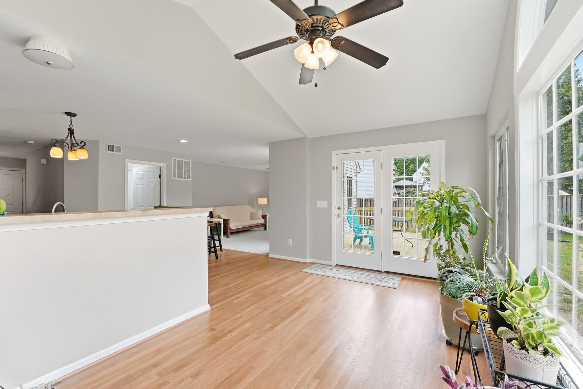 6686 Clarkes Meadow Drive photo 21