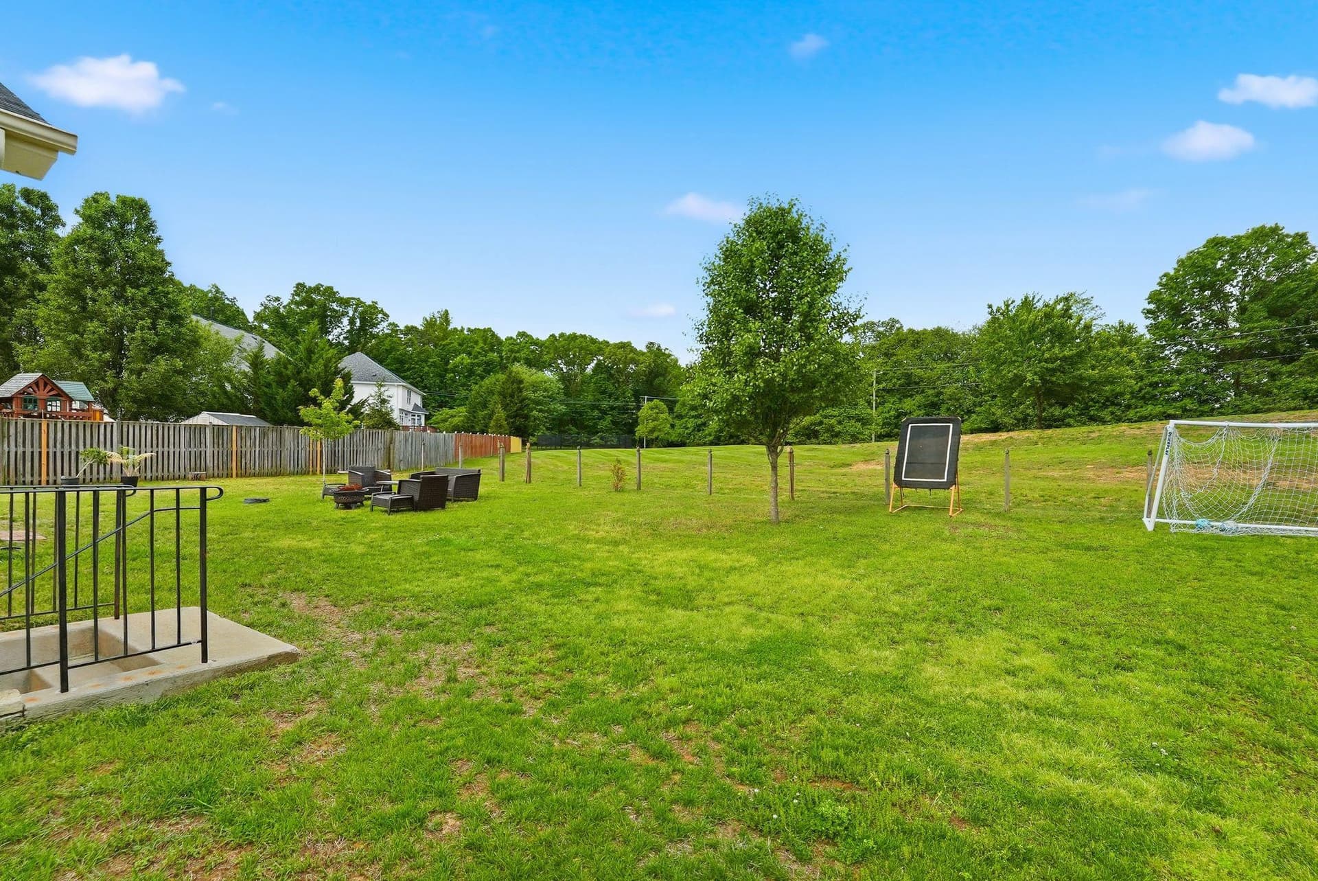 6686 Clarkes Meadow Drive photo 49