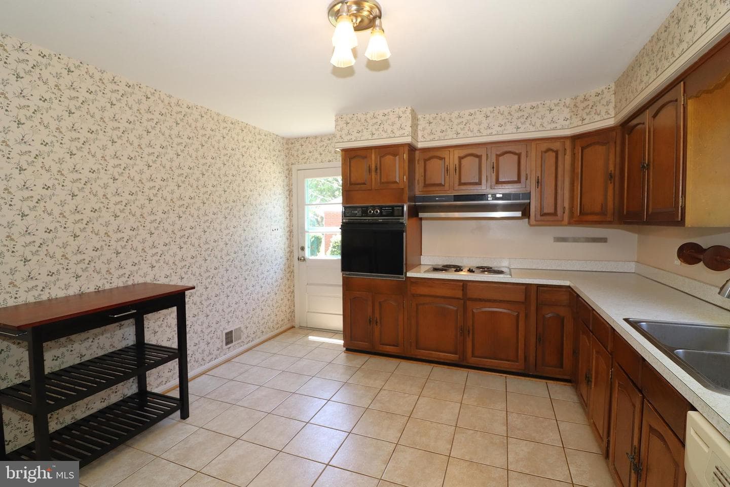 166 Elm Street photo 13