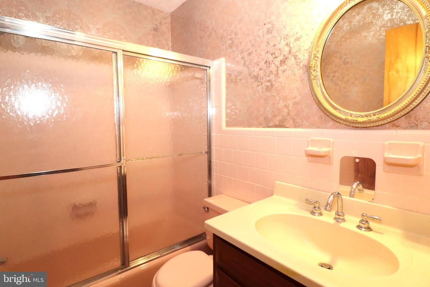 166 Elm Street photo 23