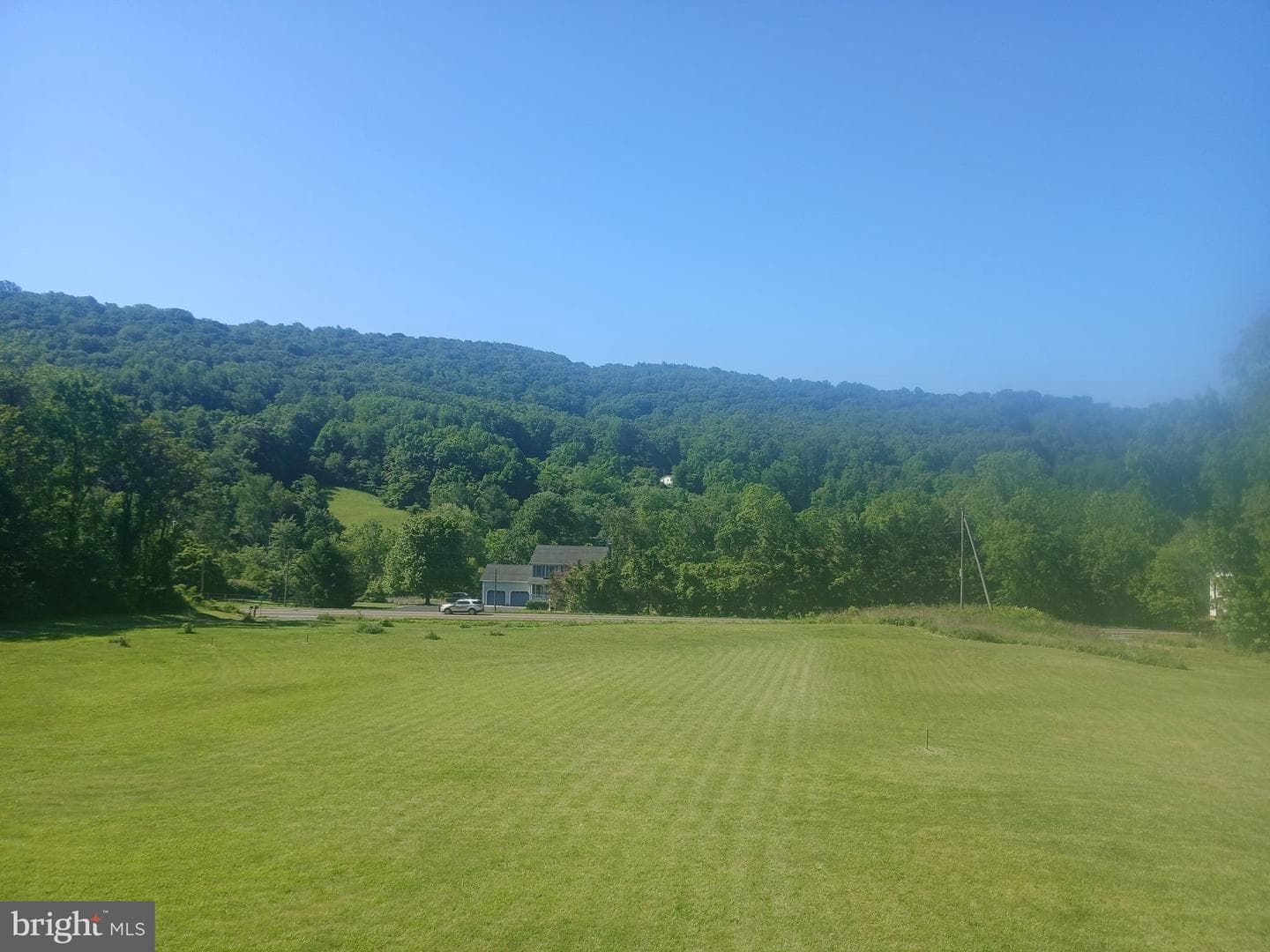 5201 Carolyns Way photo 4
