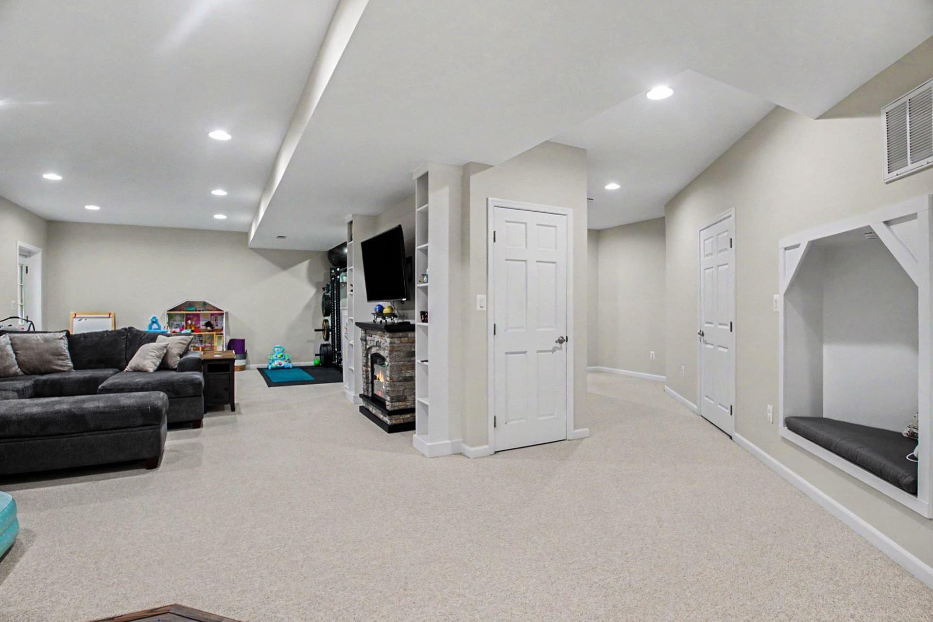4056 Shrayer Court photo 36