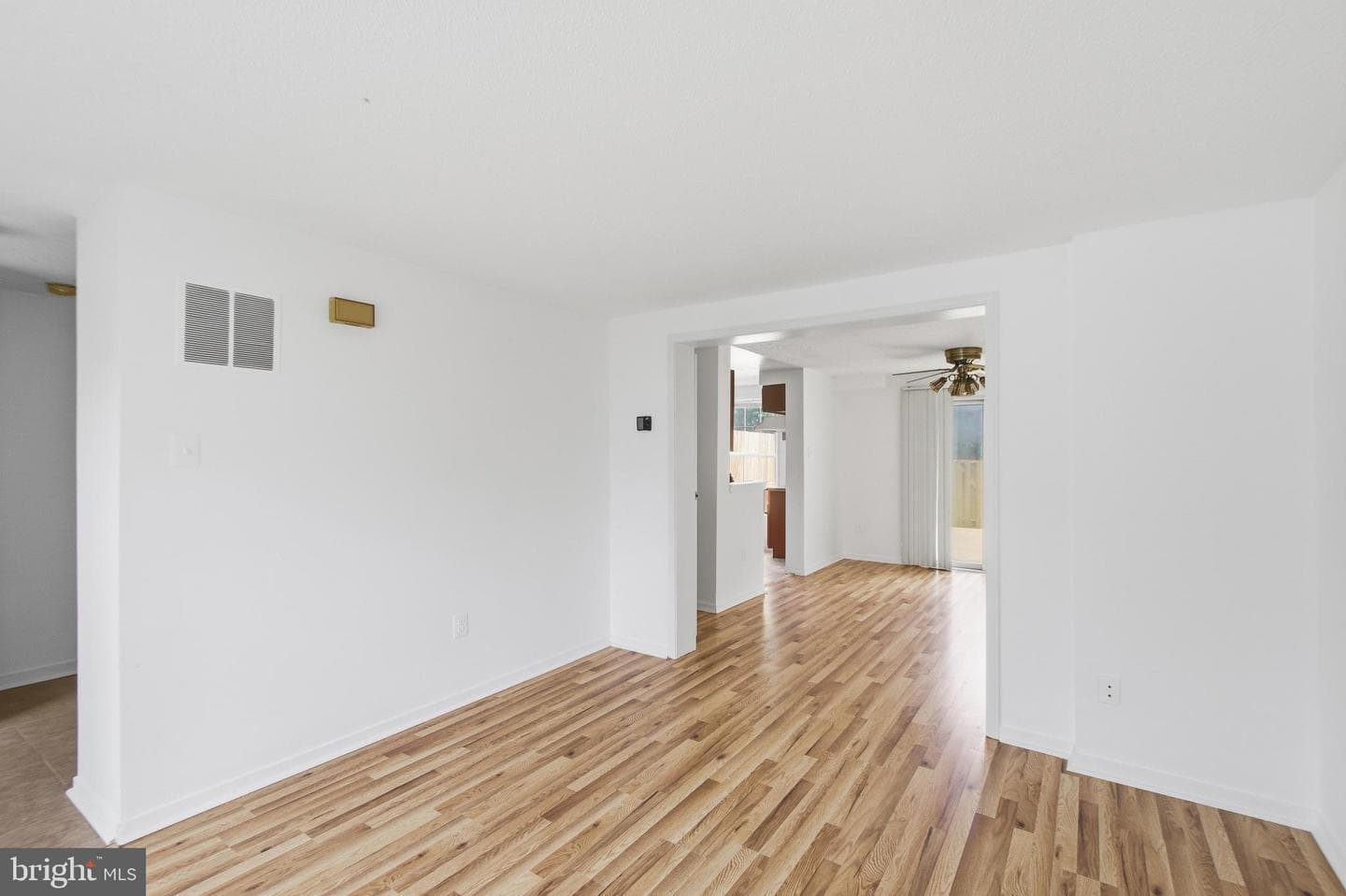 Oak Leaf Court photo 6