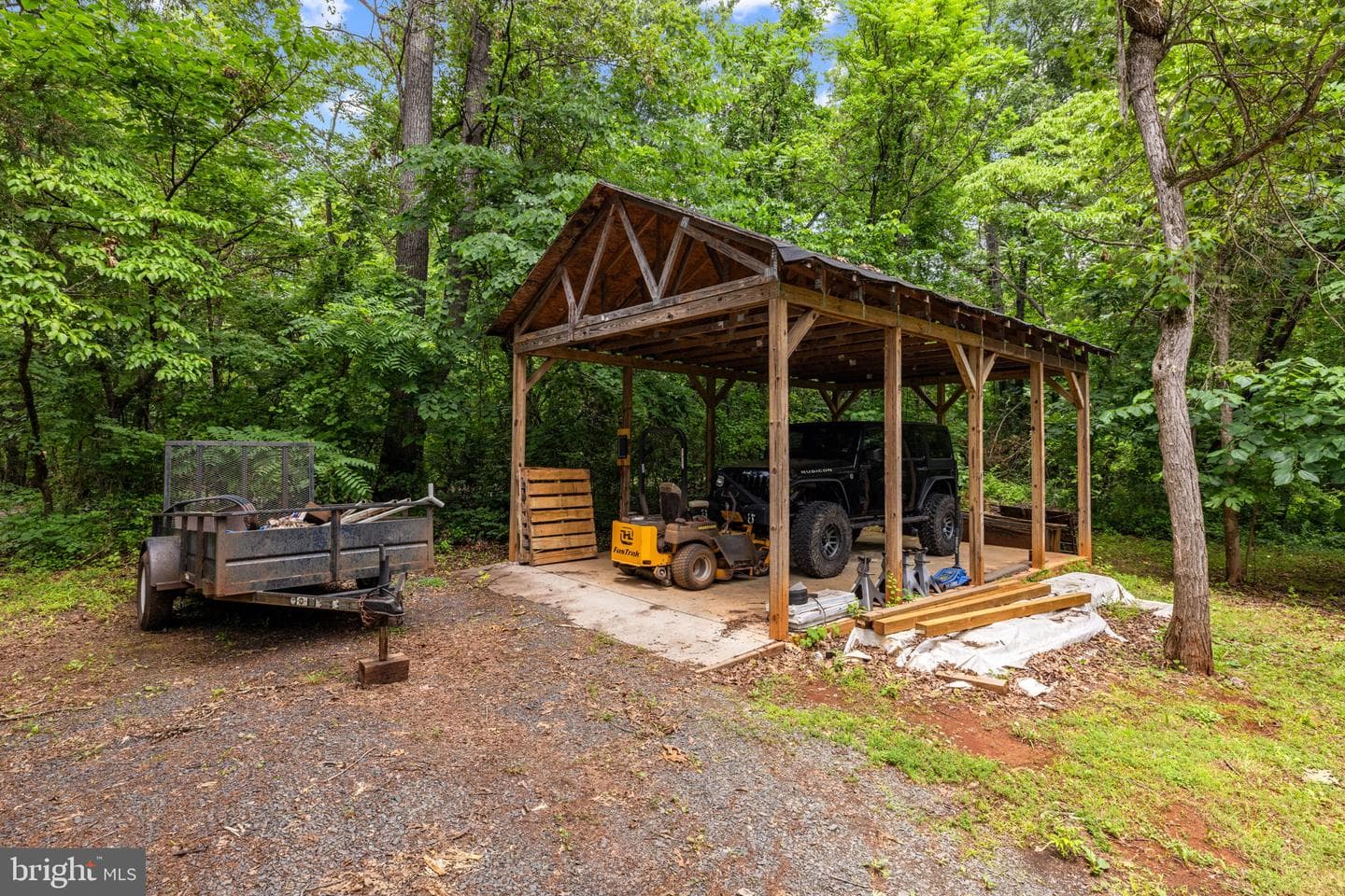 9448 Green Road photo 83