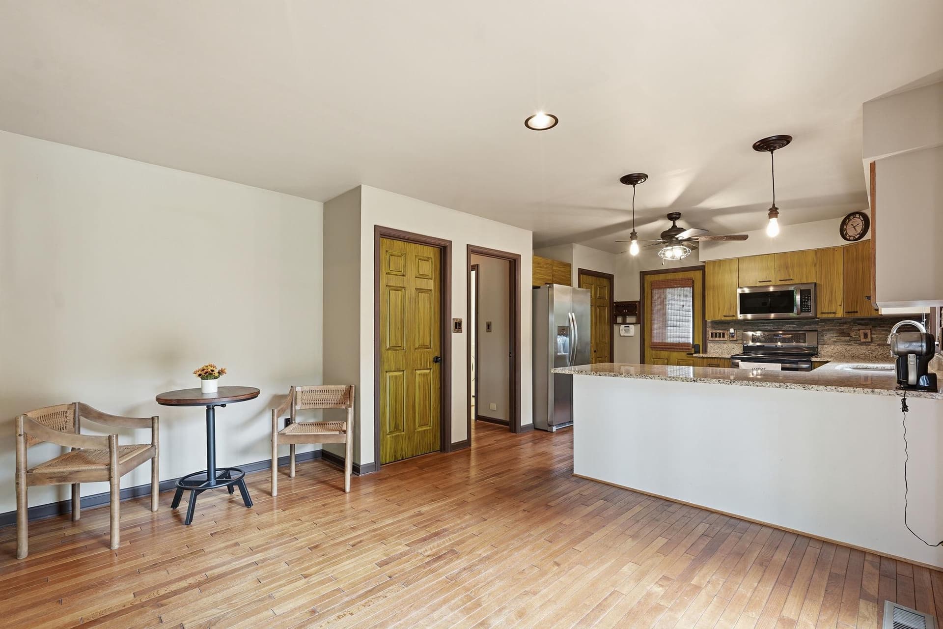 10414 Skyline Avenue photo 16