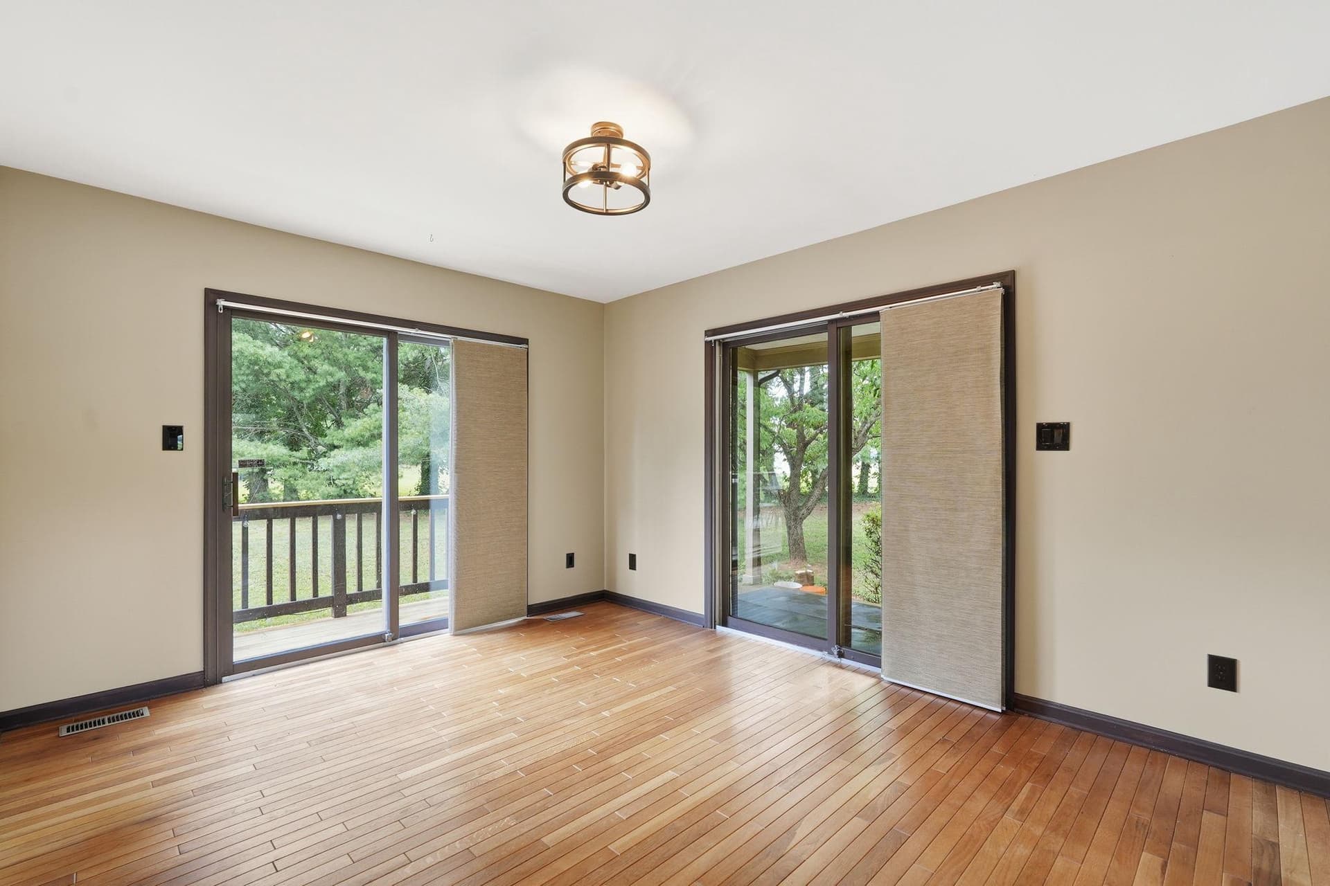 10414 Skyline Avenue photo 18
