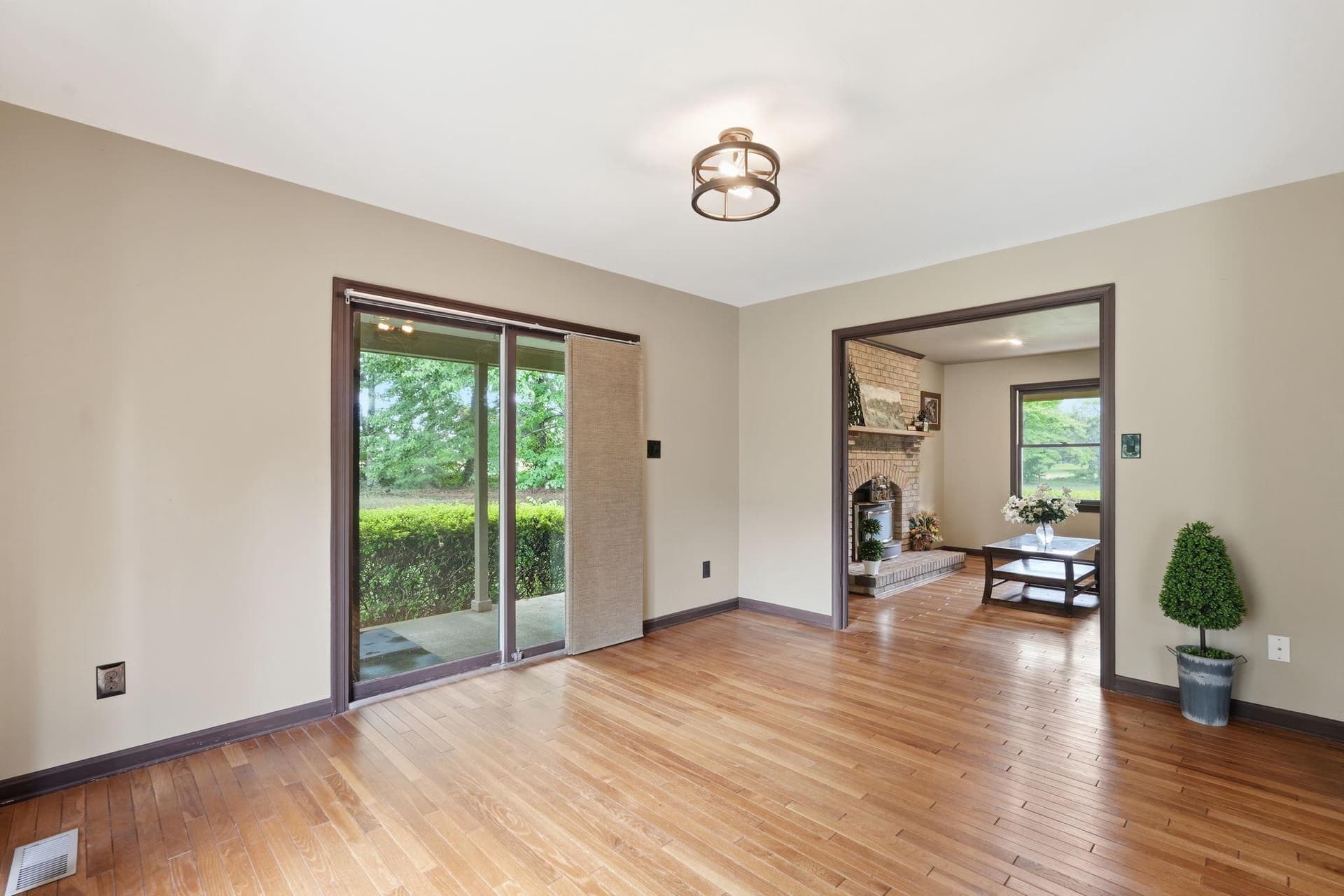 10414 Skyline Avenue photo 19