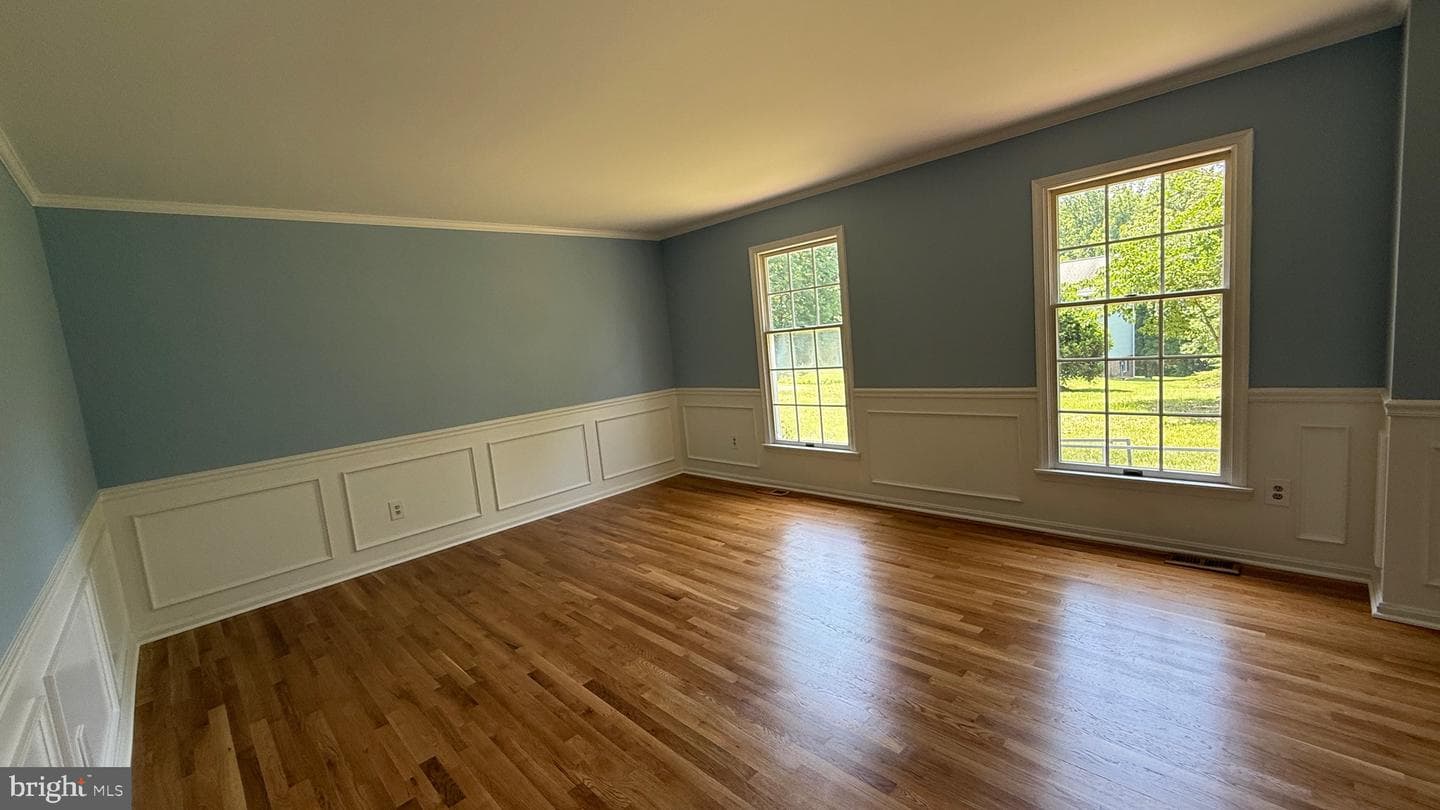 5750 Pendleton Lane photo 4