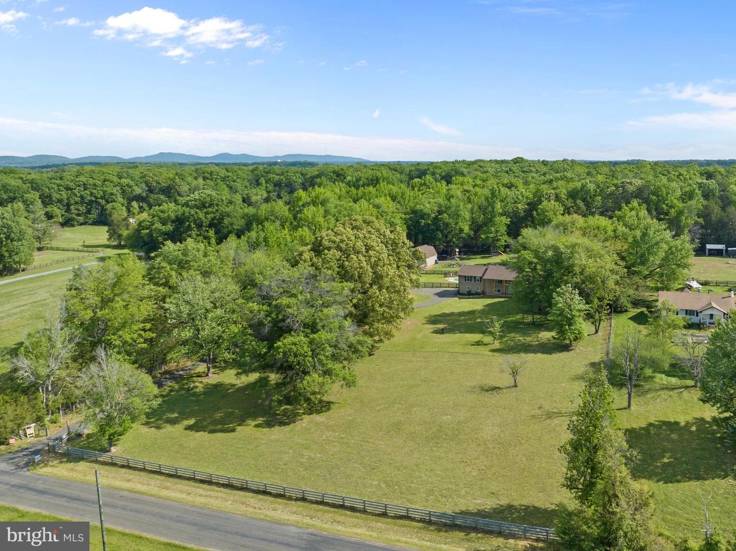 4300 Ringwood Road photo 57