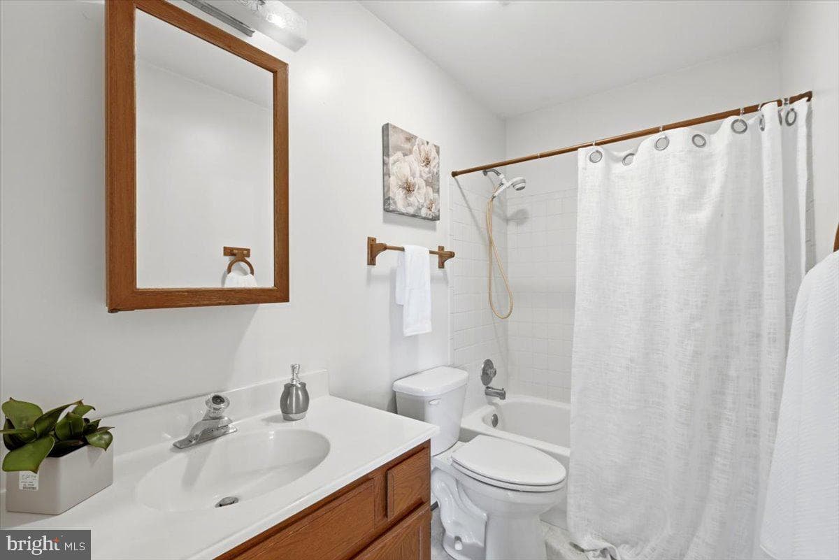 7434 Cedar Knolls Drive photo 32