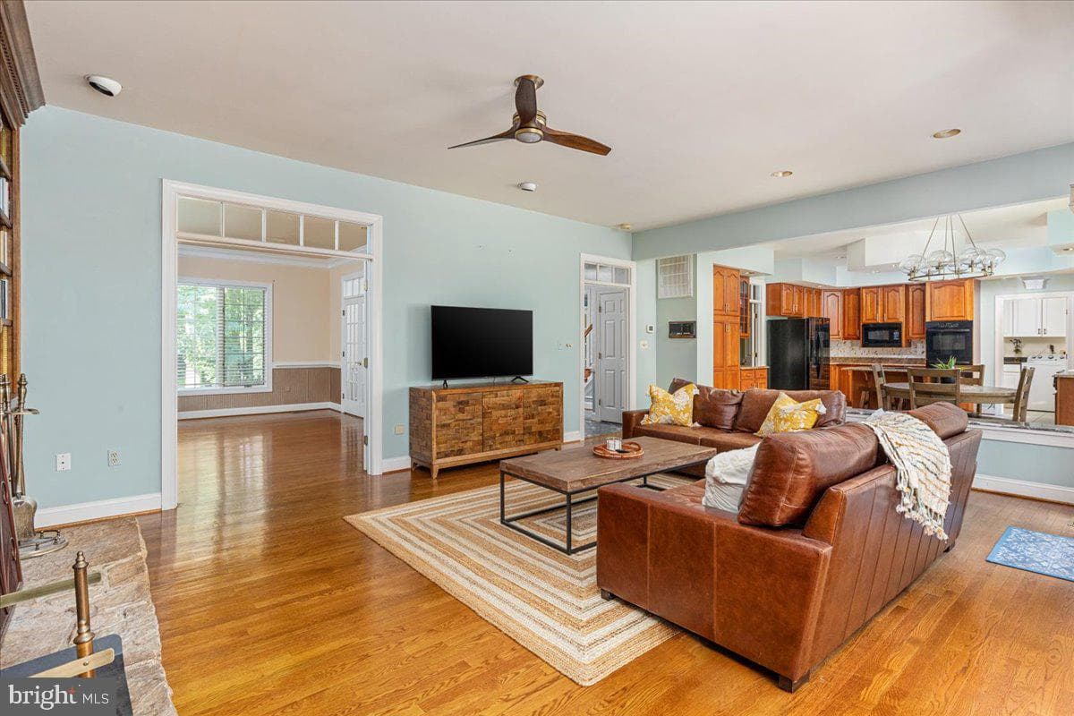 6595 Chesapeake Place photo 11