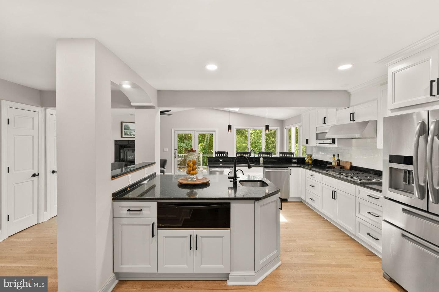 7154 Chesterfield photo 31
