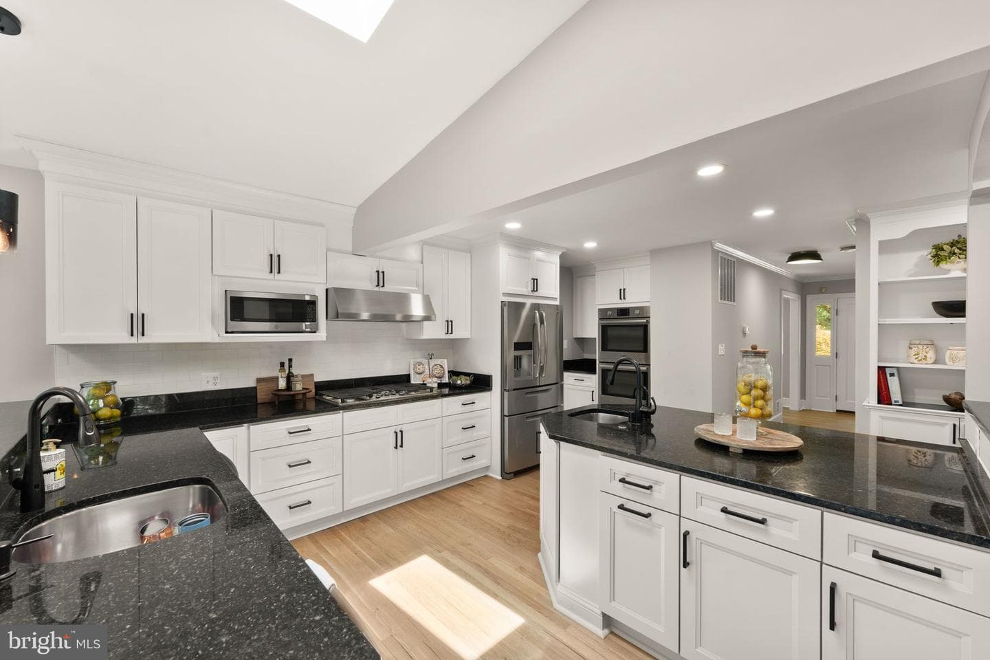 7154 Chesterfield photo 38