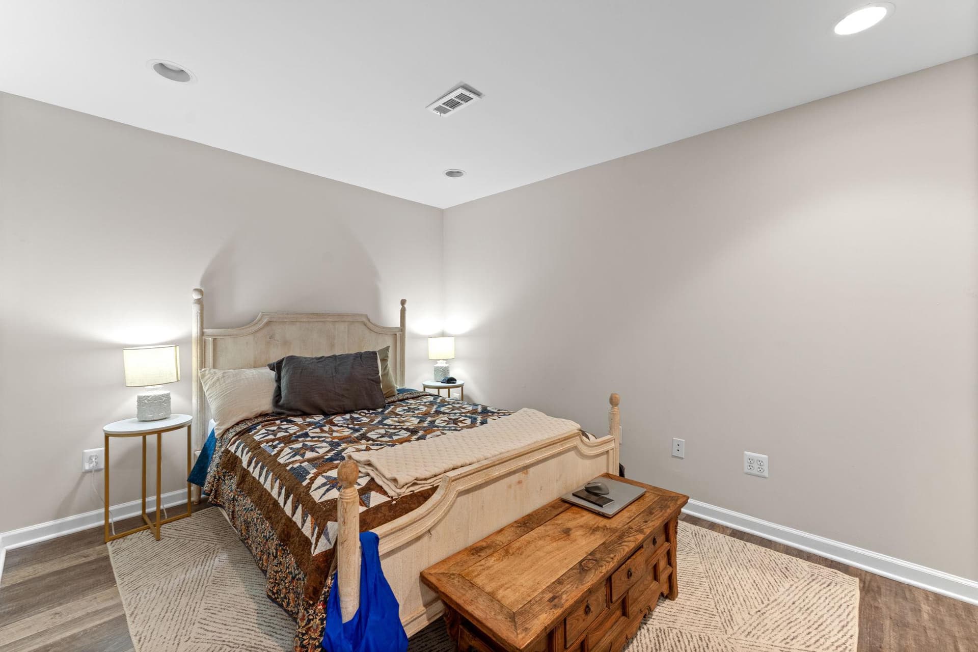 7154 Chesterfield photo 89