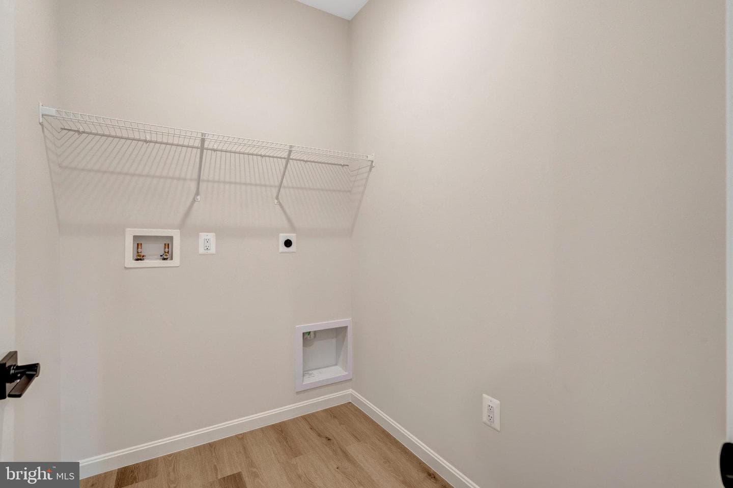 100 Midsummer Lane photo 24