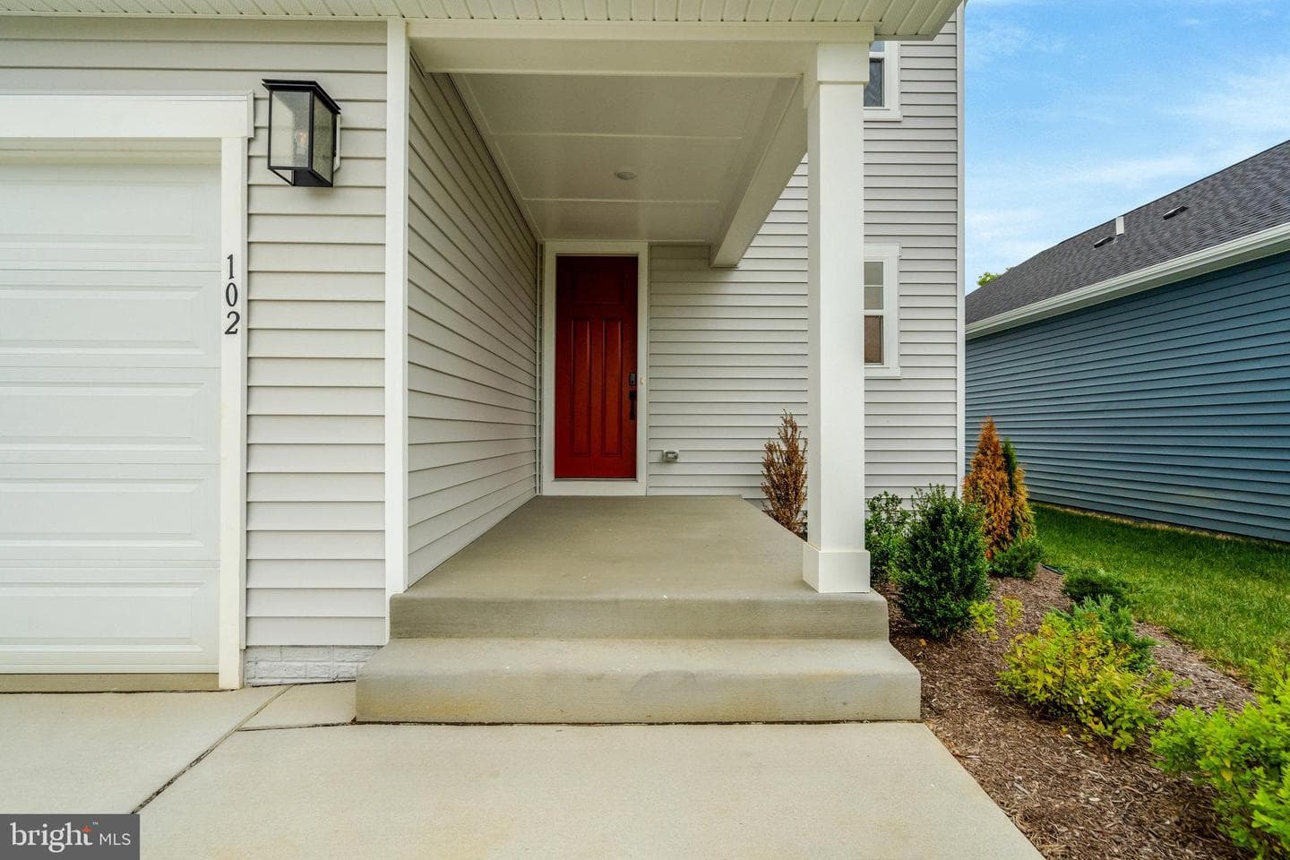 102 Midsummer Lane photo 4