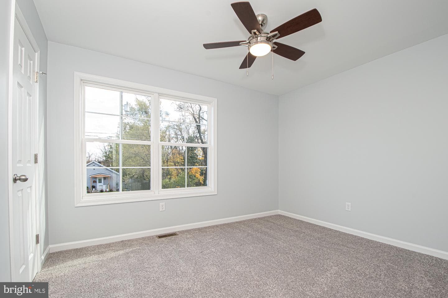 709 Ross St photo 24