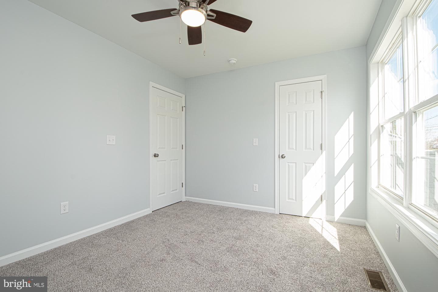 709 Ross St photo 25