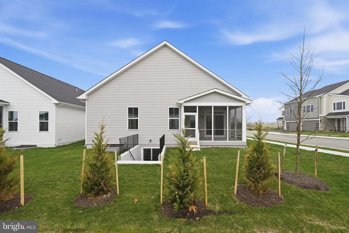 110 Lawford Way photo 2
