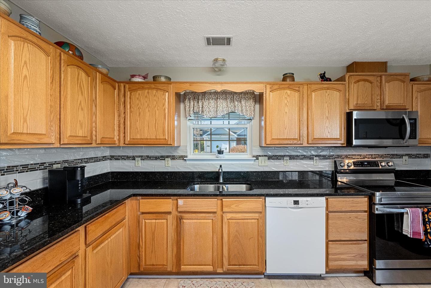 203 Crestwood Lane photo 16