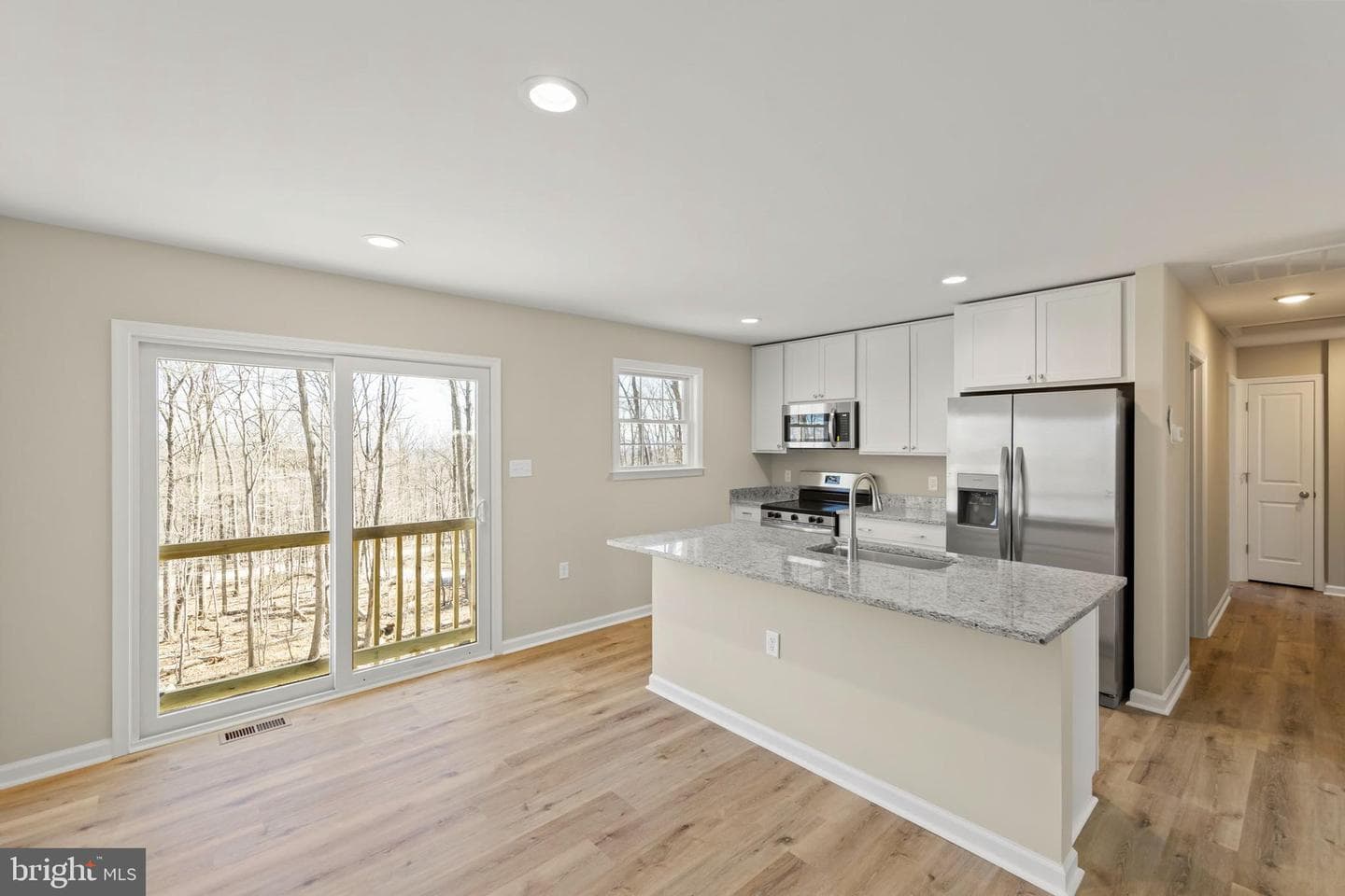 628 Cardinal Drive photo 5